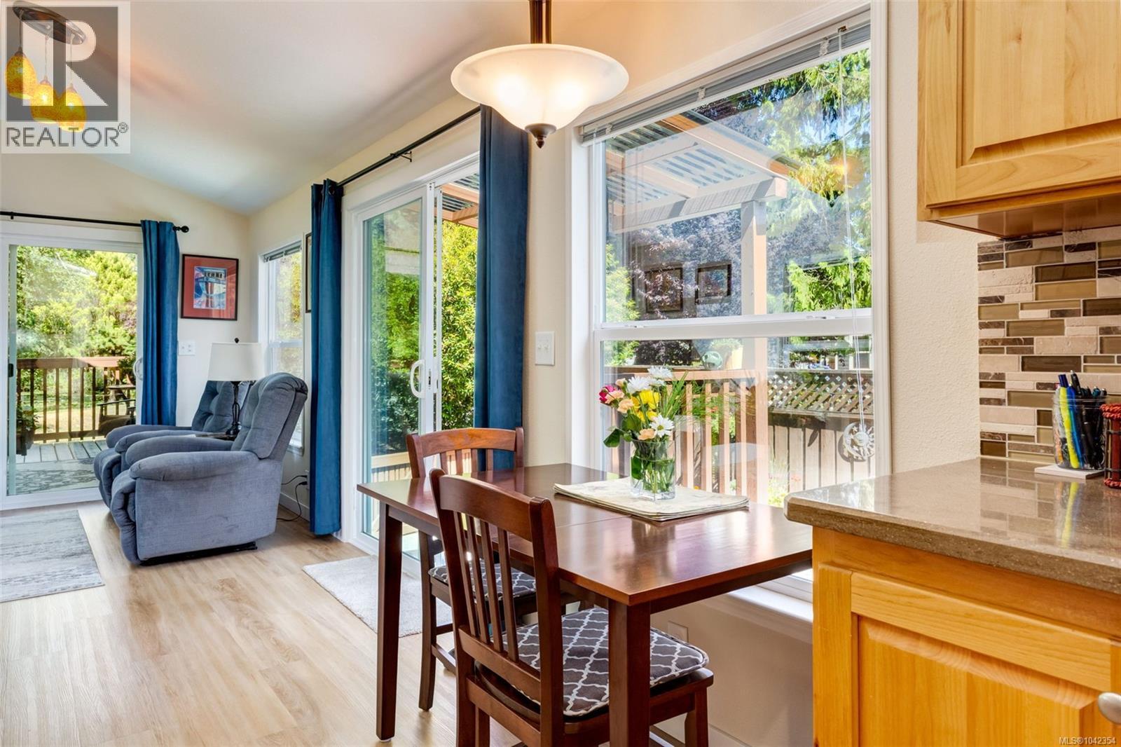#105 3042 River Rd - 7