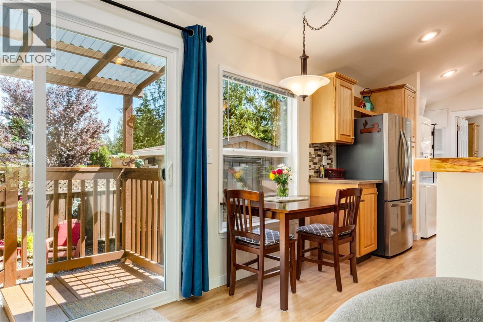 #105 3042 River Rd - 8