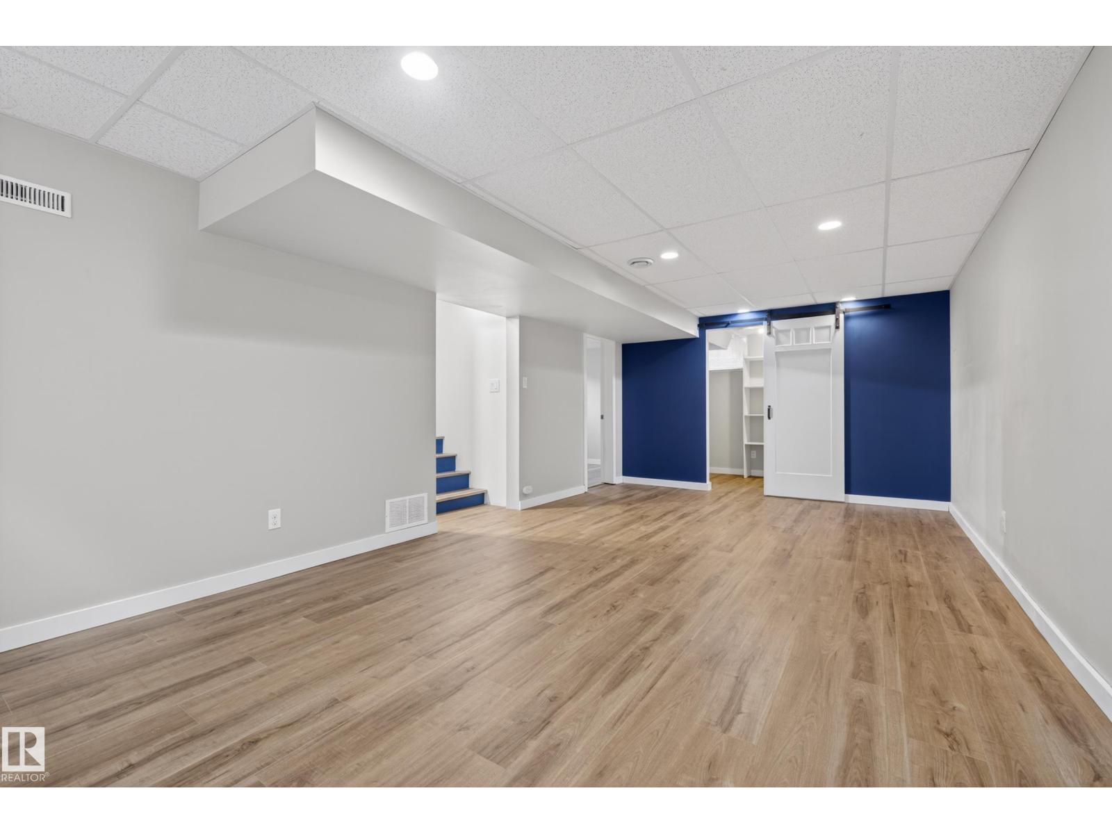 10316 77 ST NW - 23