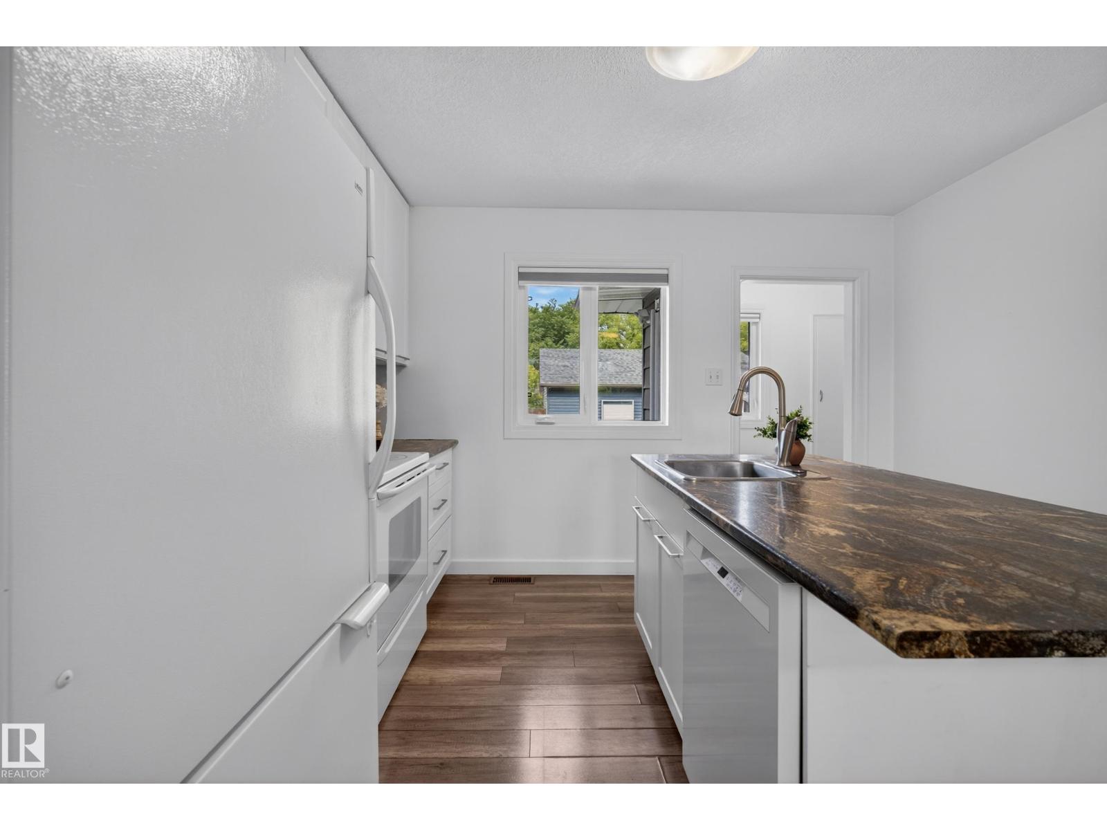 10316 77 ST NW - 13
