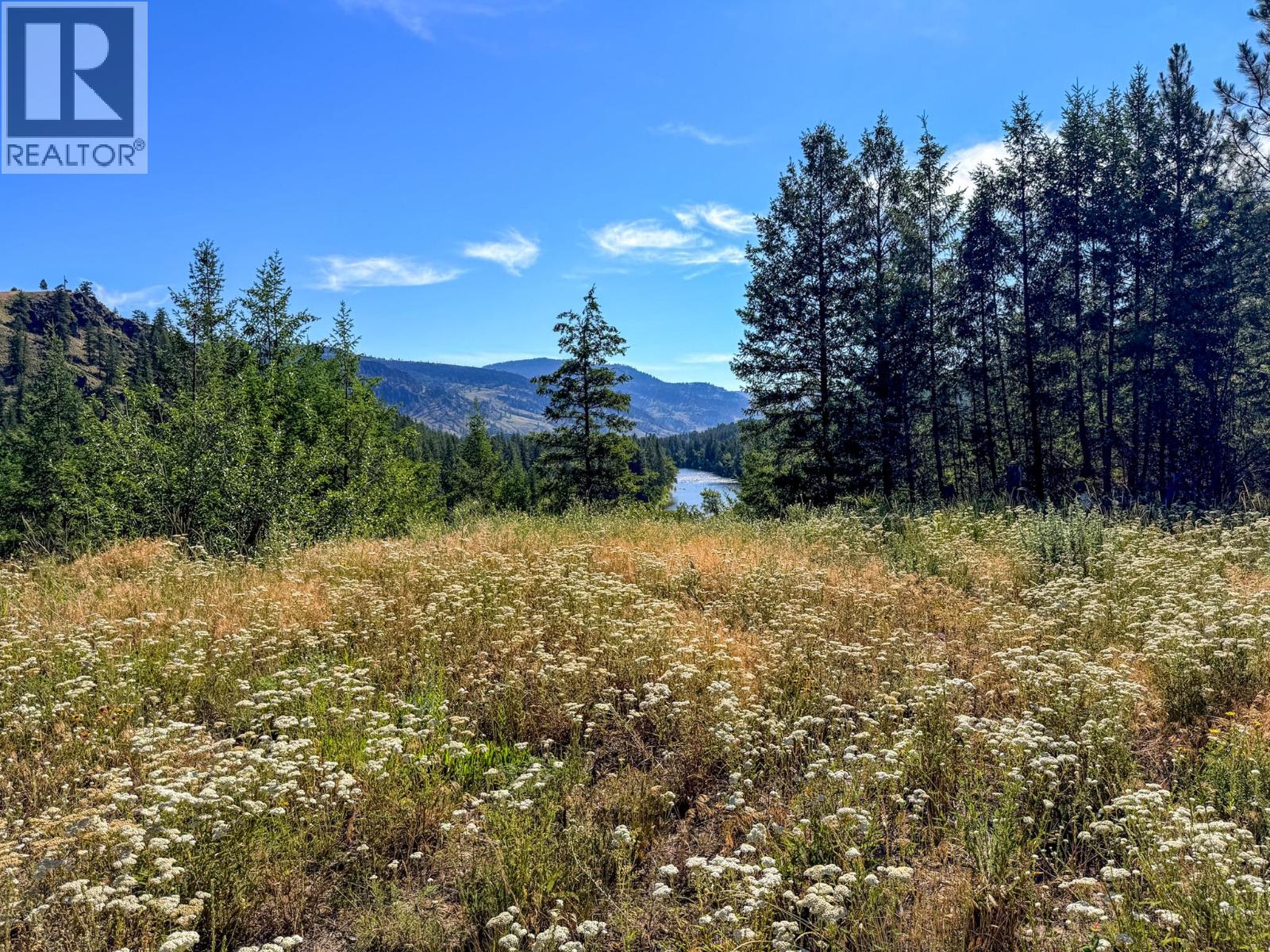 DL 862 3 Highway, Rock Creek — photo 2