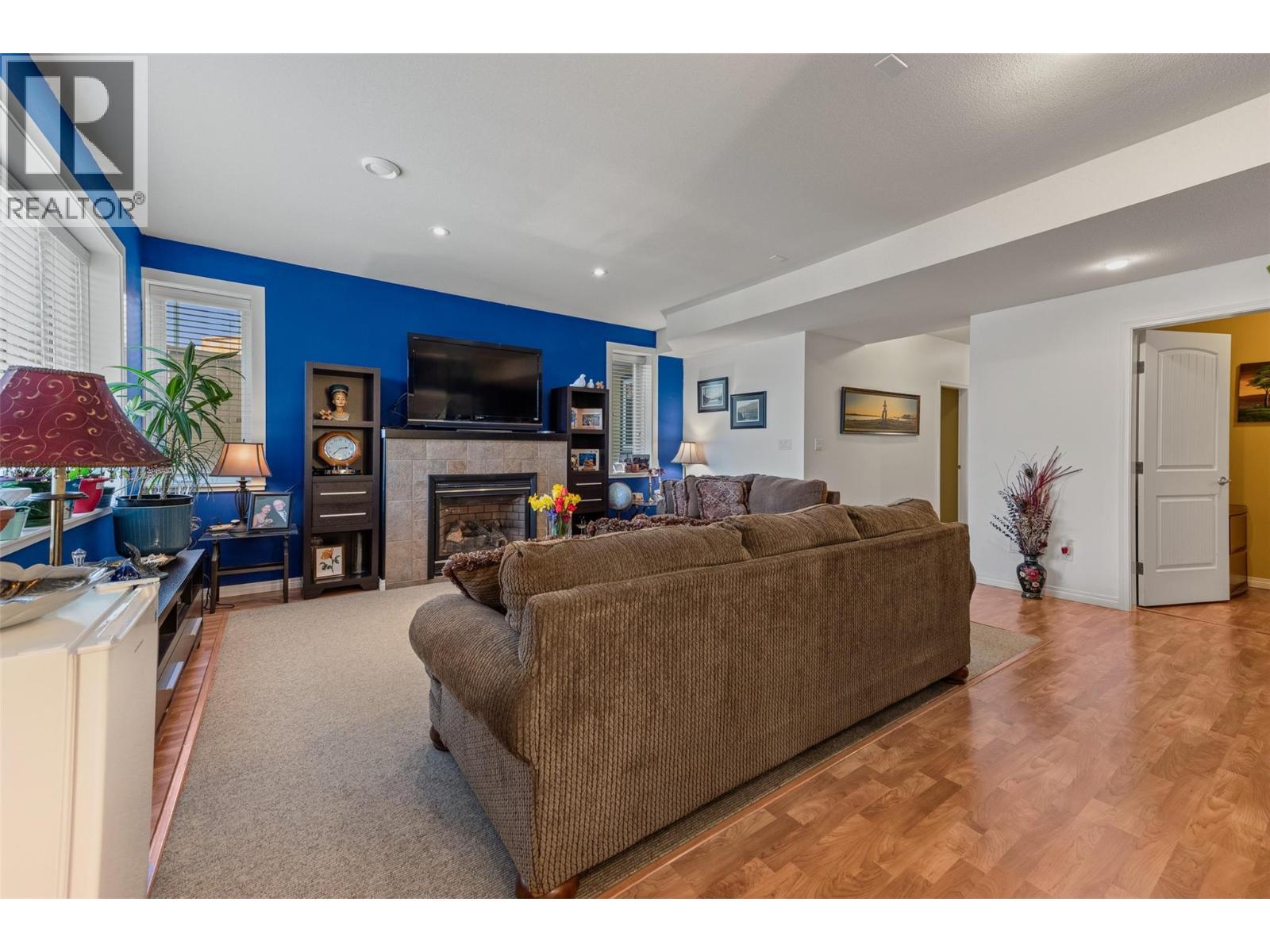 1576 HOLDEN Road - 18