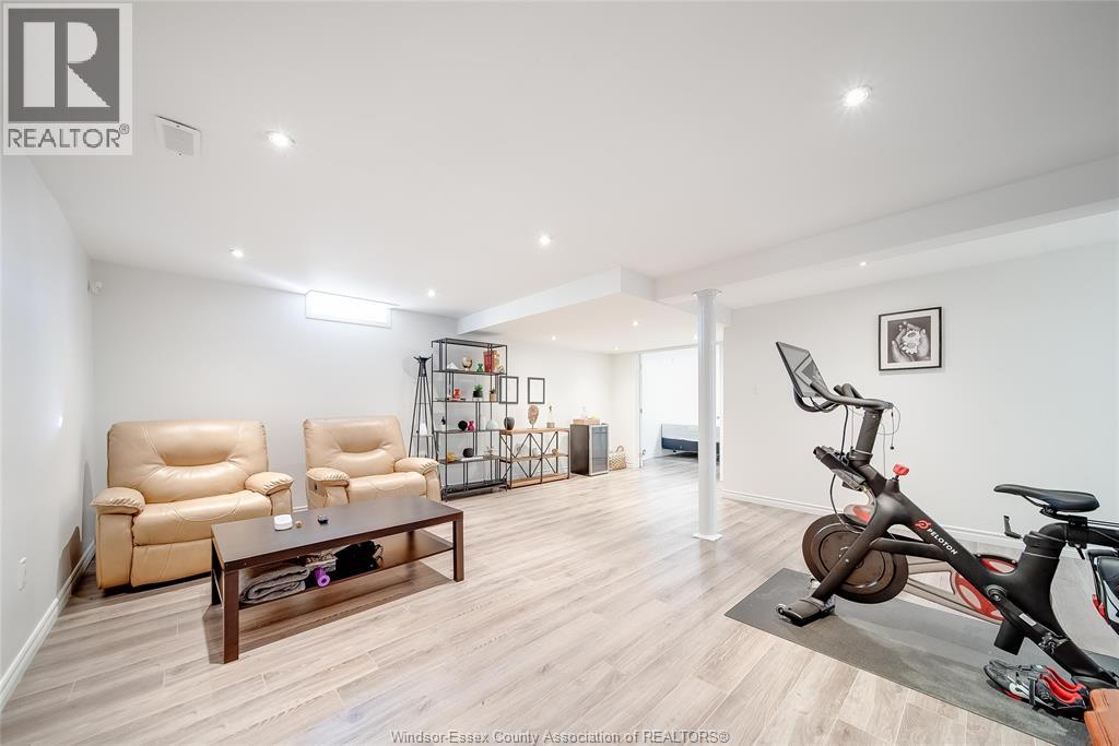 5023 SOUTHWOOD LAKES BOULEVARD - 36