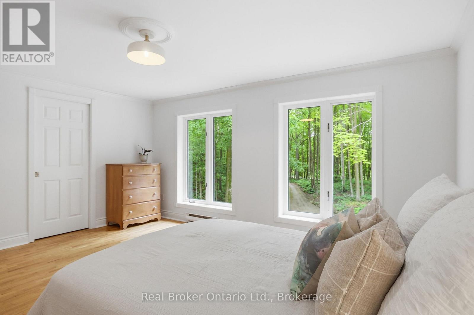 805500 25 SIDE ROAD - Image 24