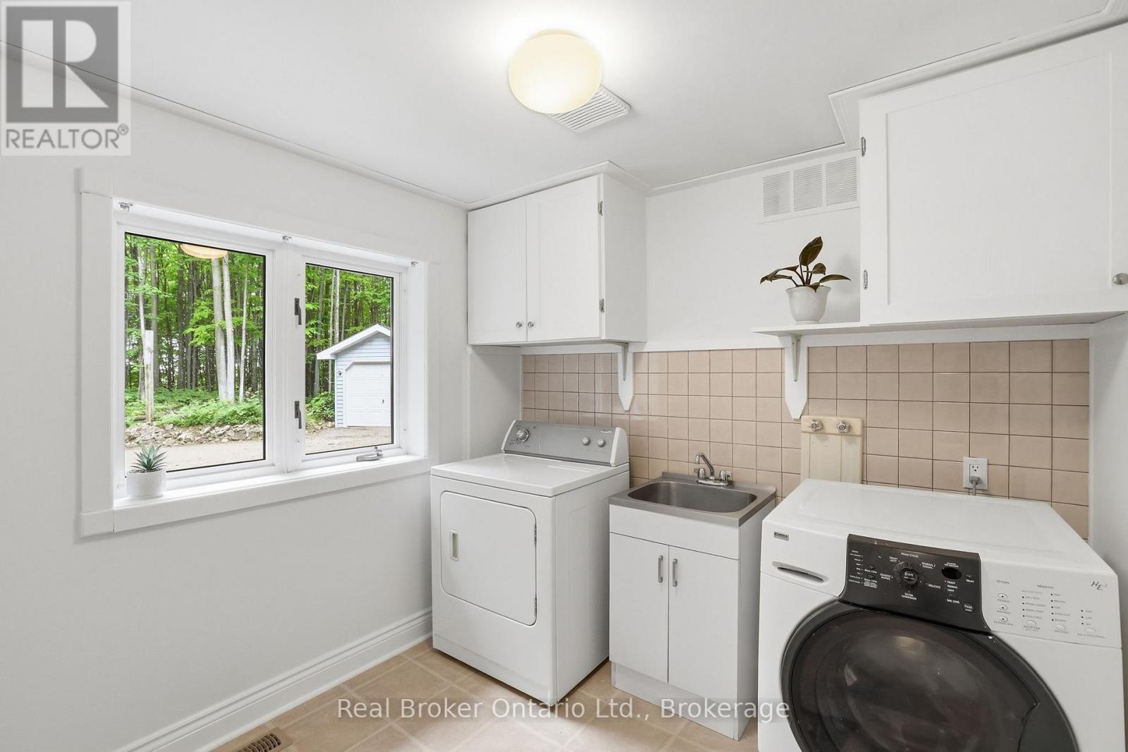 805500 25 SIDE ROAD - Image 19