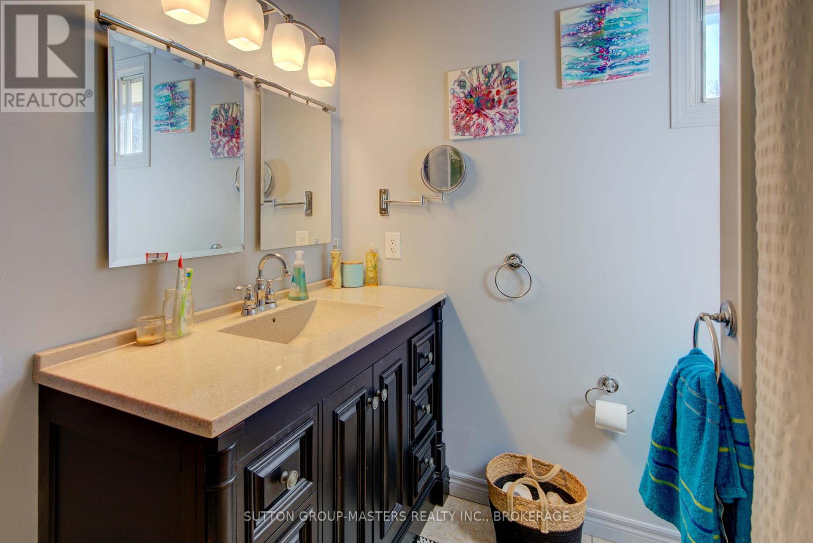 715 COLLINS BAY ROAD - 22