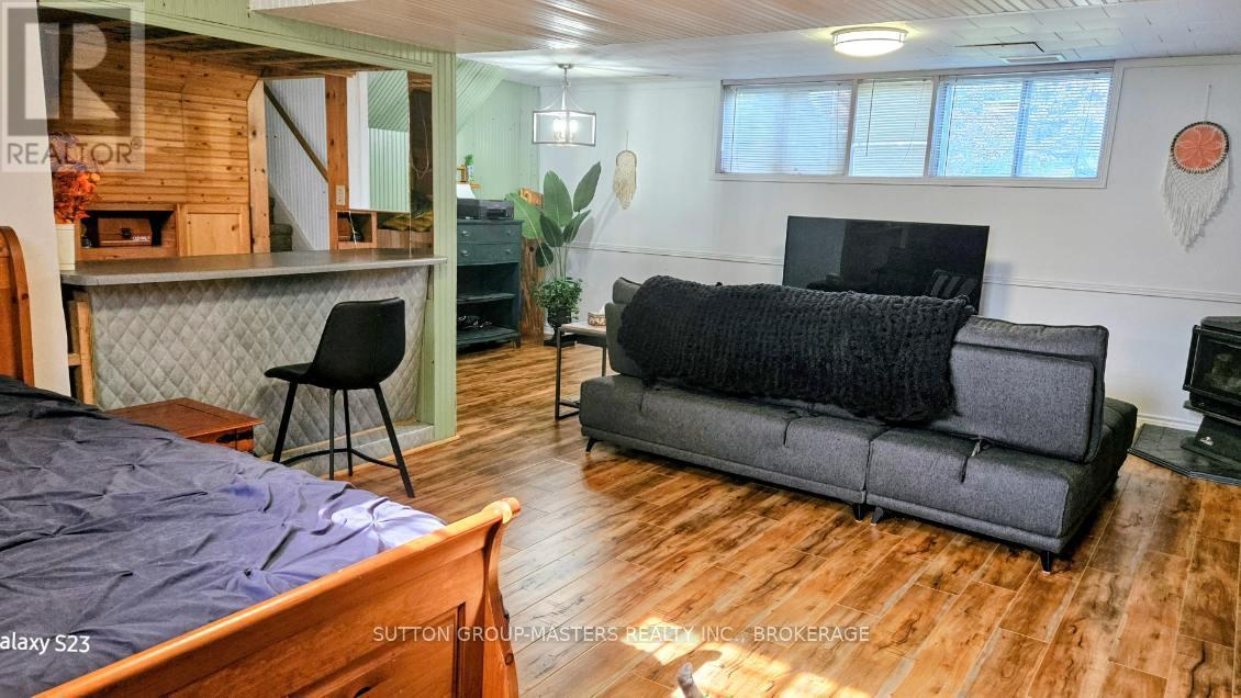 715 COLLINS BAY ROAD - 23