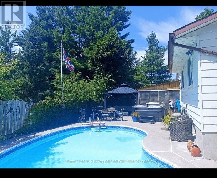 715 COLLINS BAY ROAD - 24