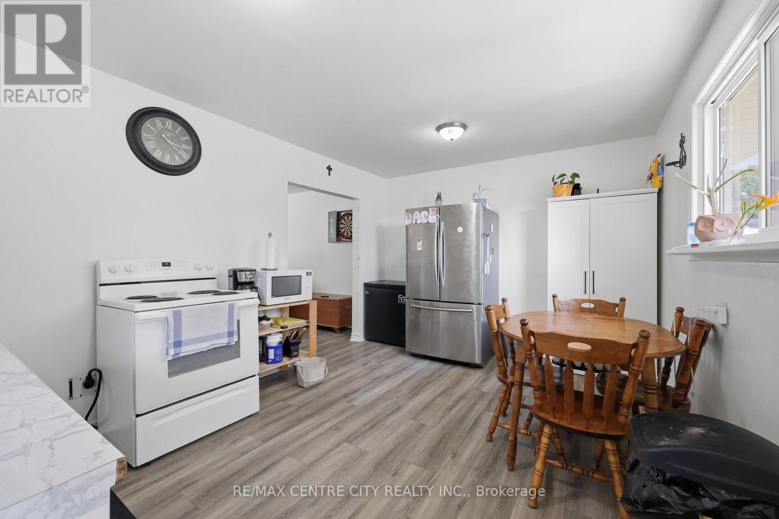 1564 NAIRN AVENUE - 14