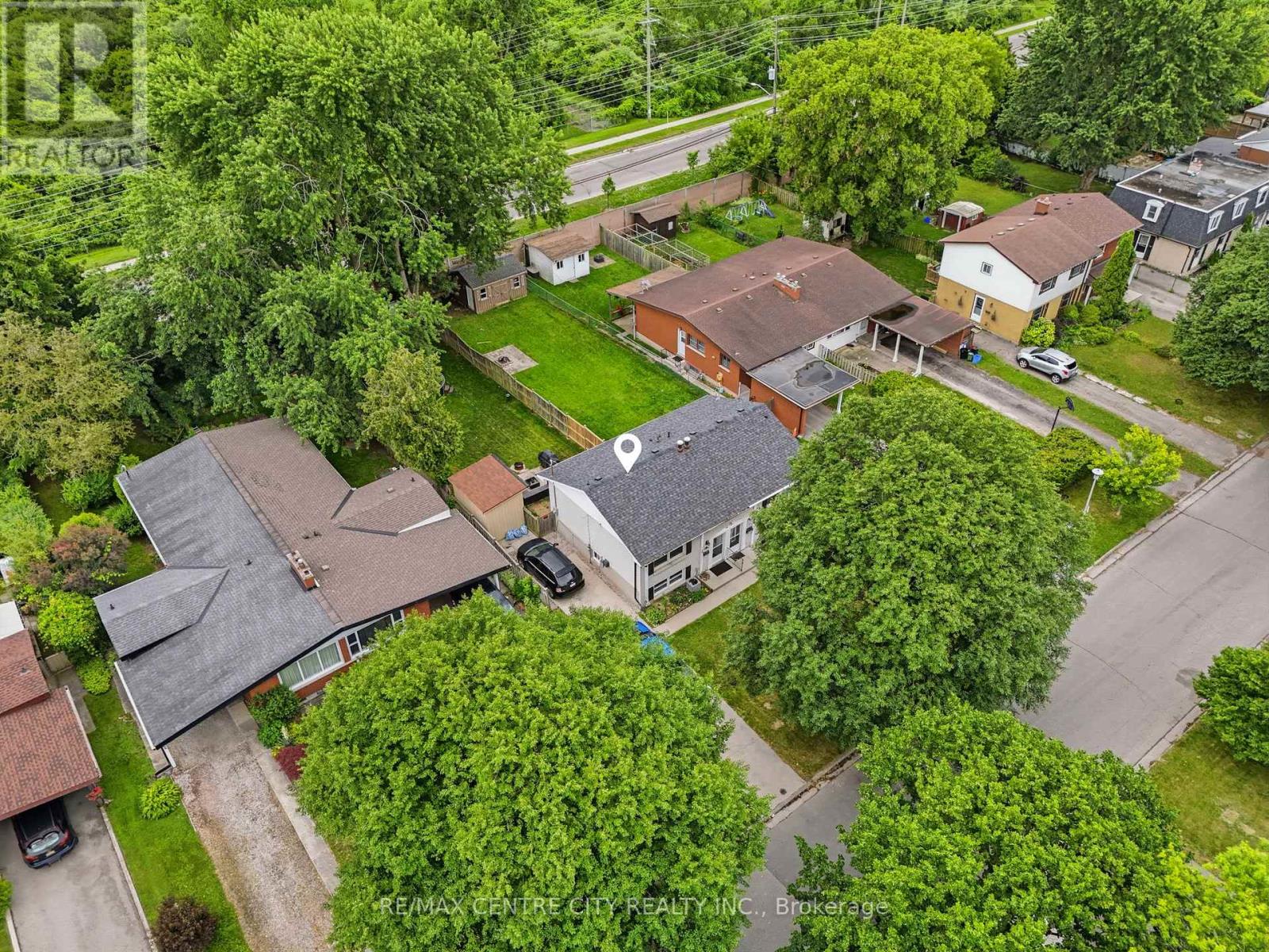 1564 NAIRN AVENUE - 44