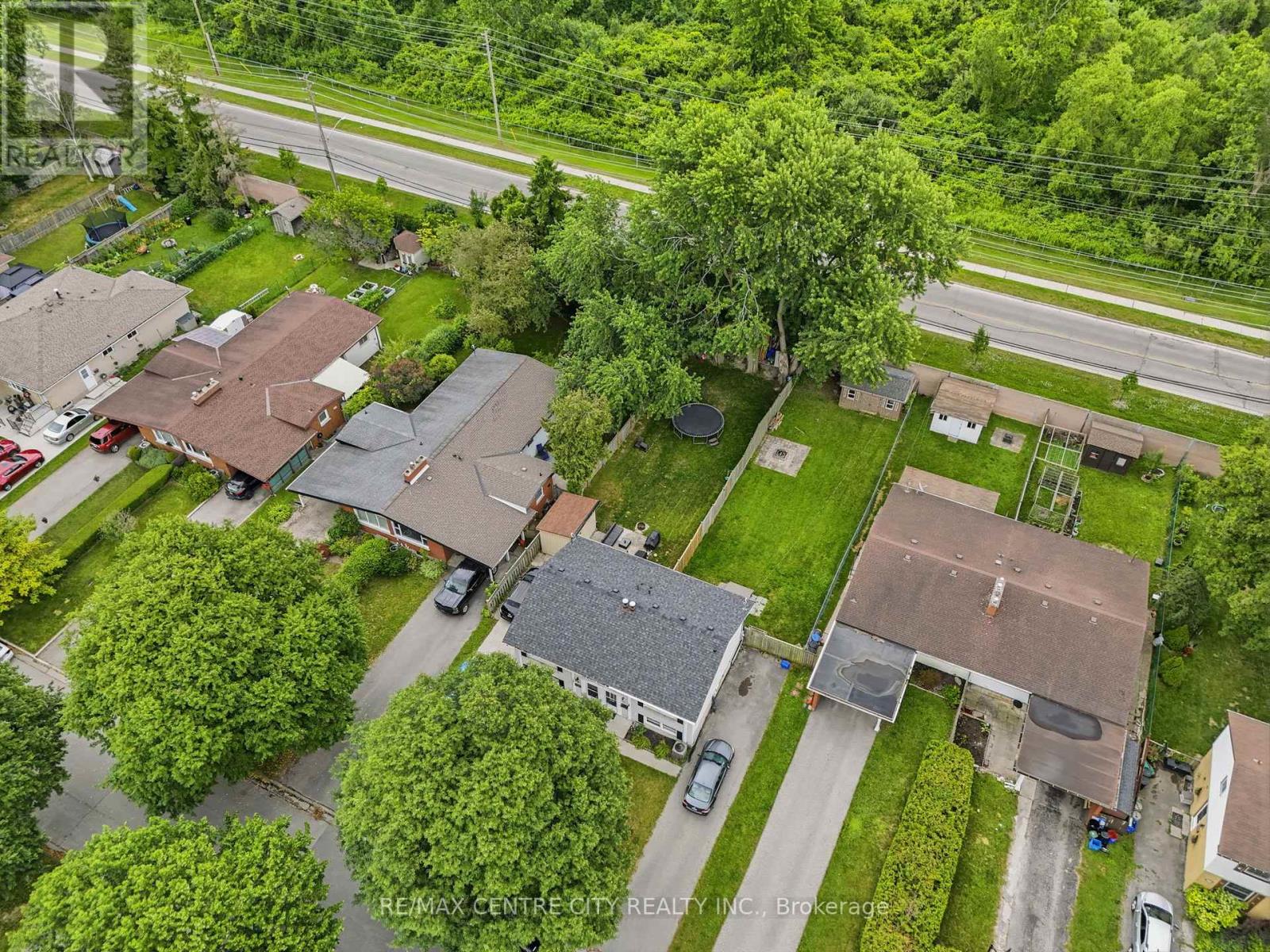 1564 NAIRN AVENUE - 46