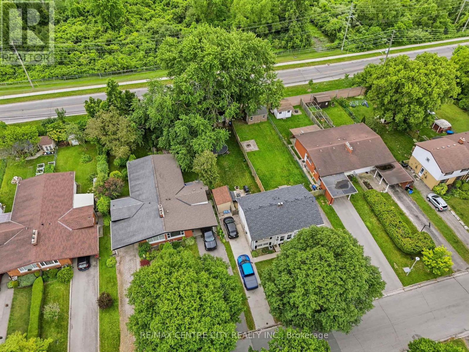 1564 NAIRN AVENUE - 47