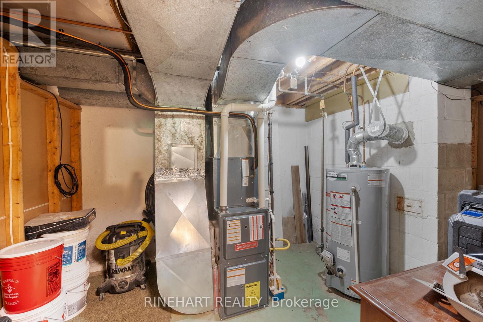 2 LLOYD MANOR CRESCENT - Image 27