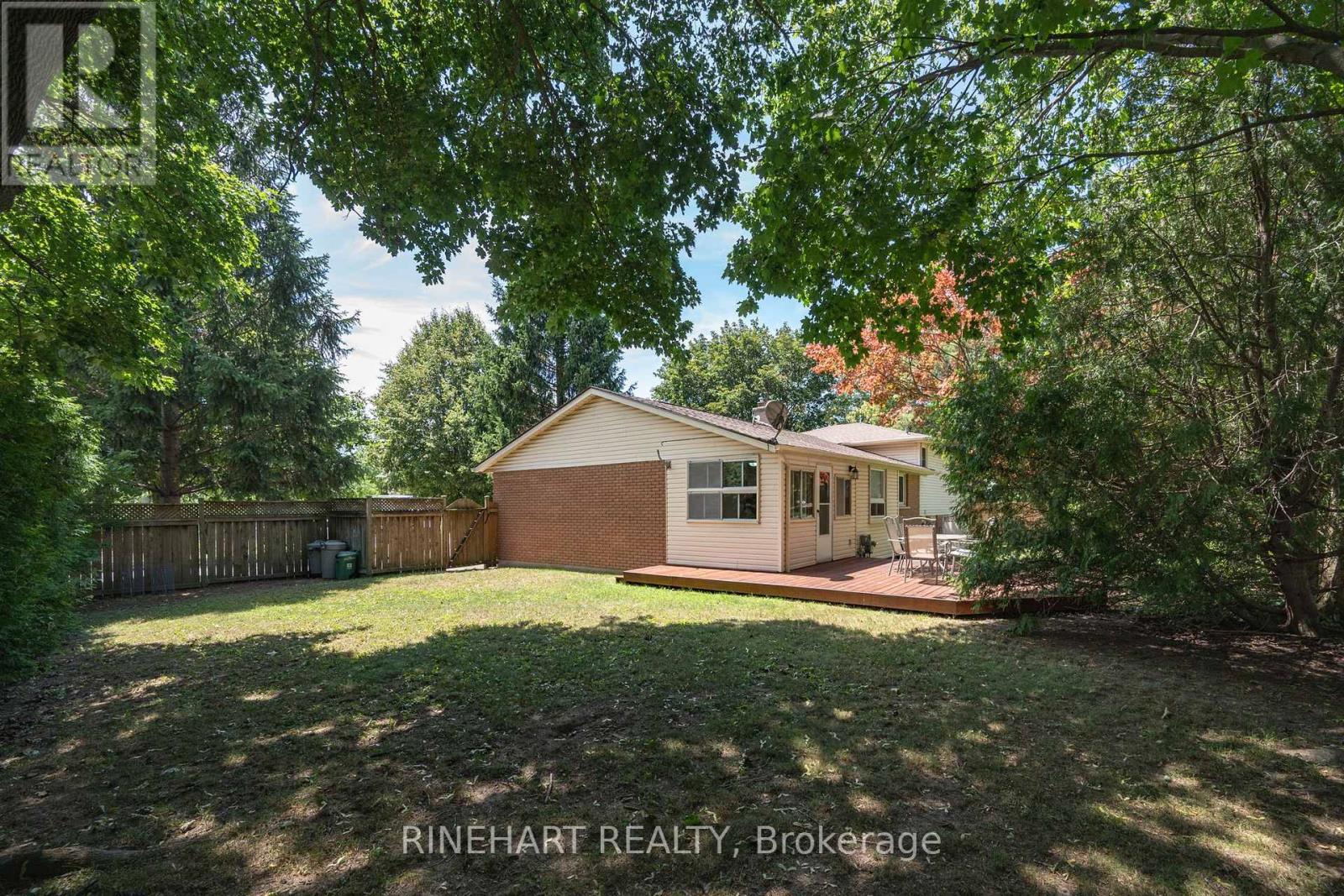 2 LLOYD MANOR CRESCENT - Image 31