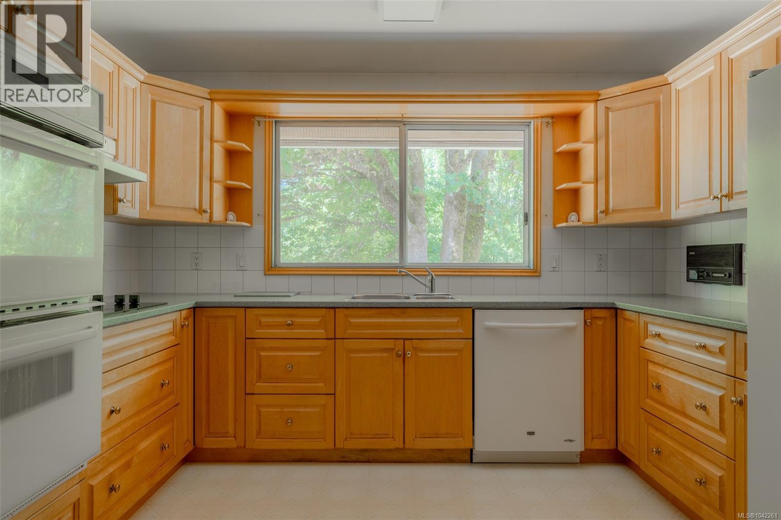5526 Grandview Rd - 33