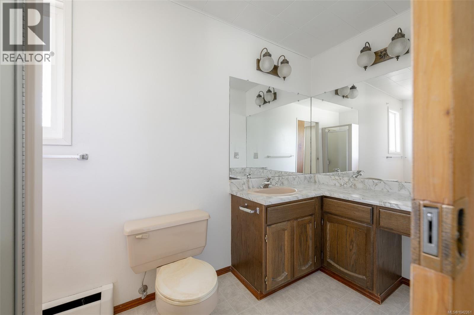 5526 Grandview Rd - 55