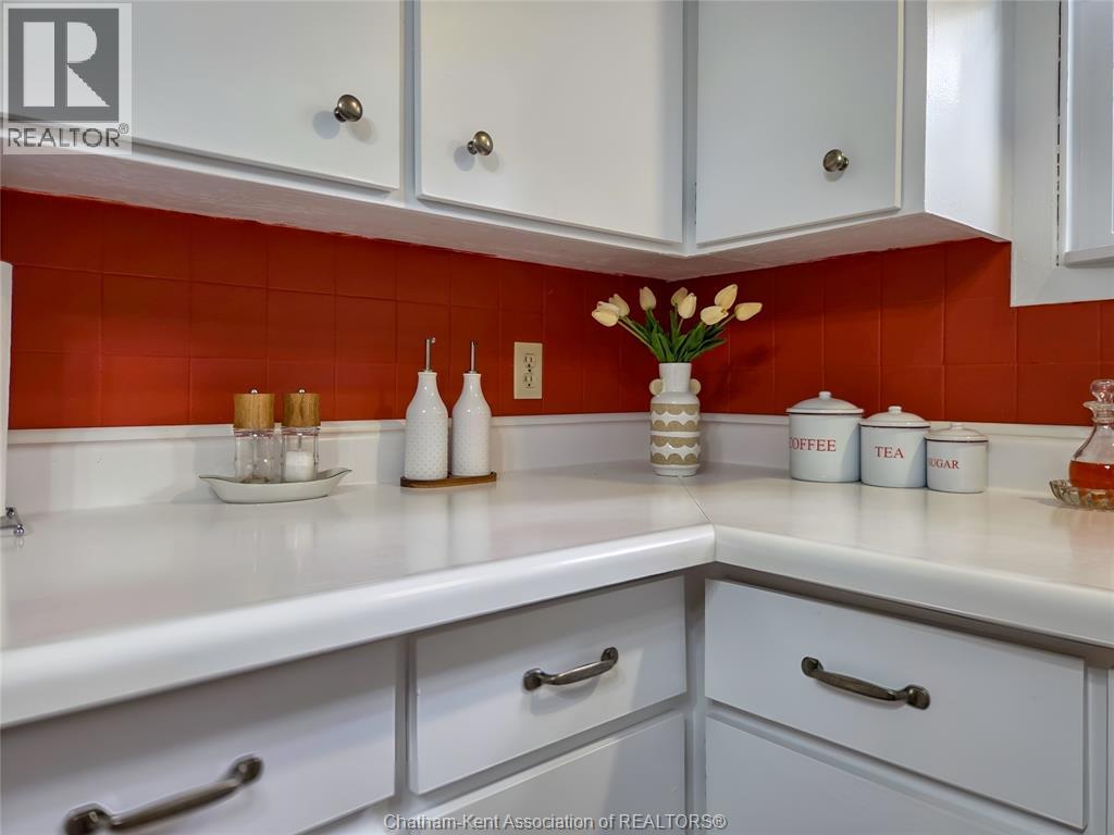 454 King STREET West - 16