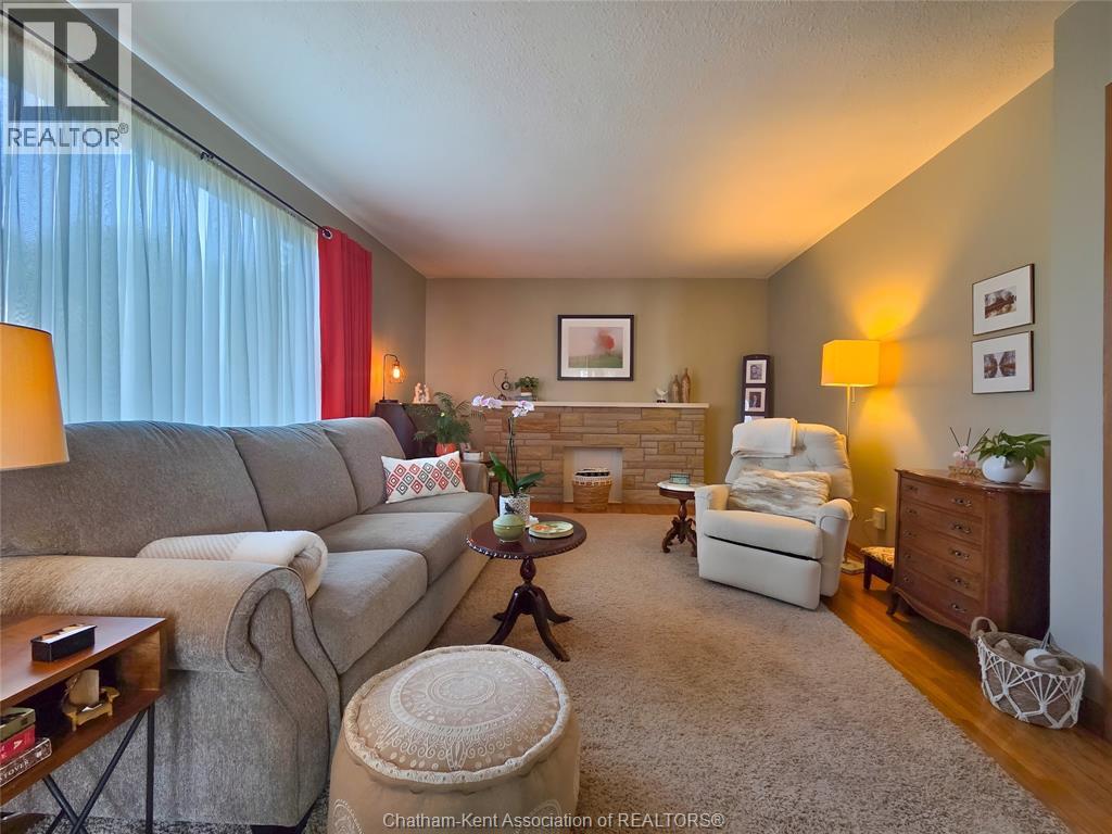 454 King STREET West - 18