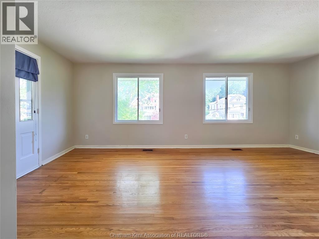 454 King STREET West - 38
