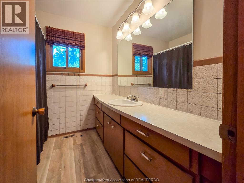 454 King STREET West - 40