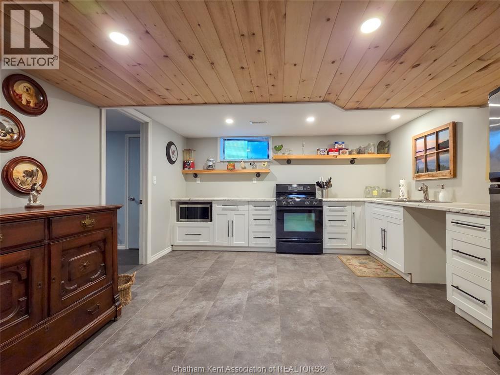 454 King STREET West - 46