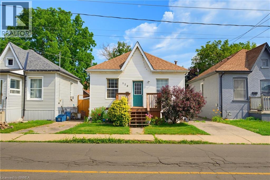 128 MARY Street - 1