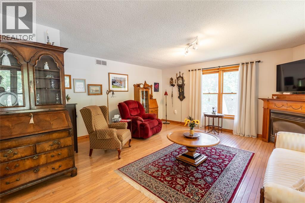 9952 POWELL ROAD - 11