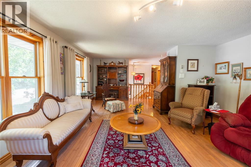 9952 POWELL ROAD - 12