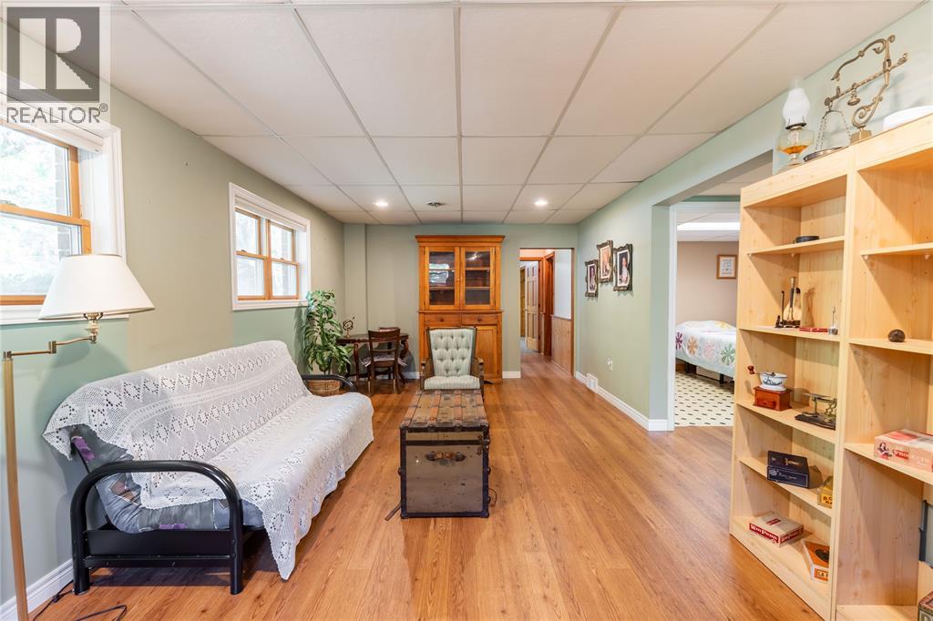 9952 POWELL ROAD - 18