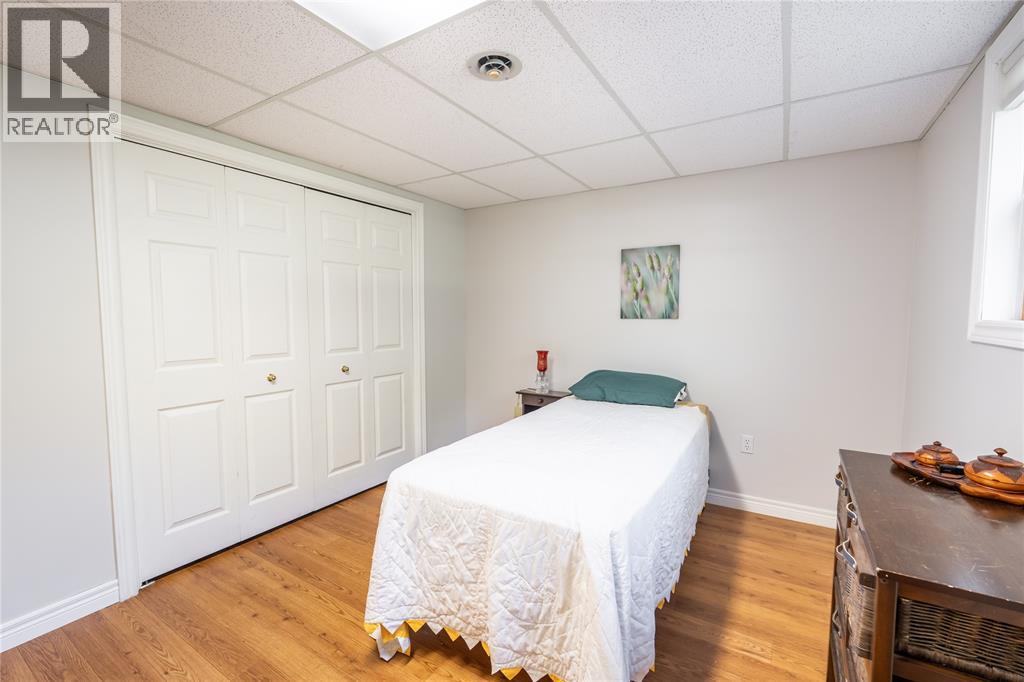 9952 POWELL ROAD - 22