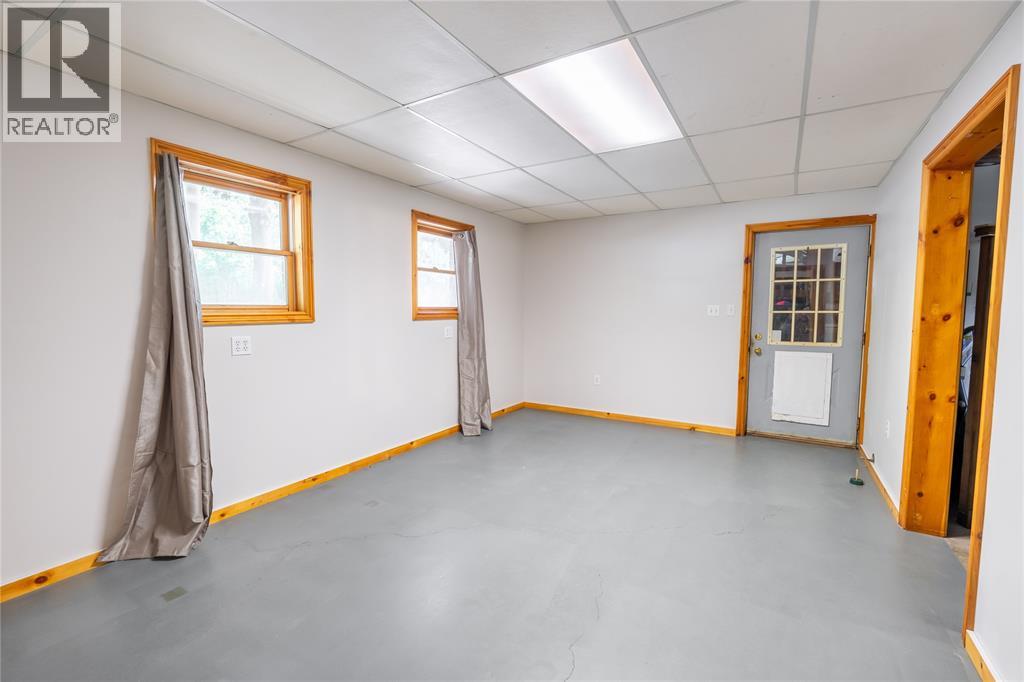 9952 POWELL ROAD - 24