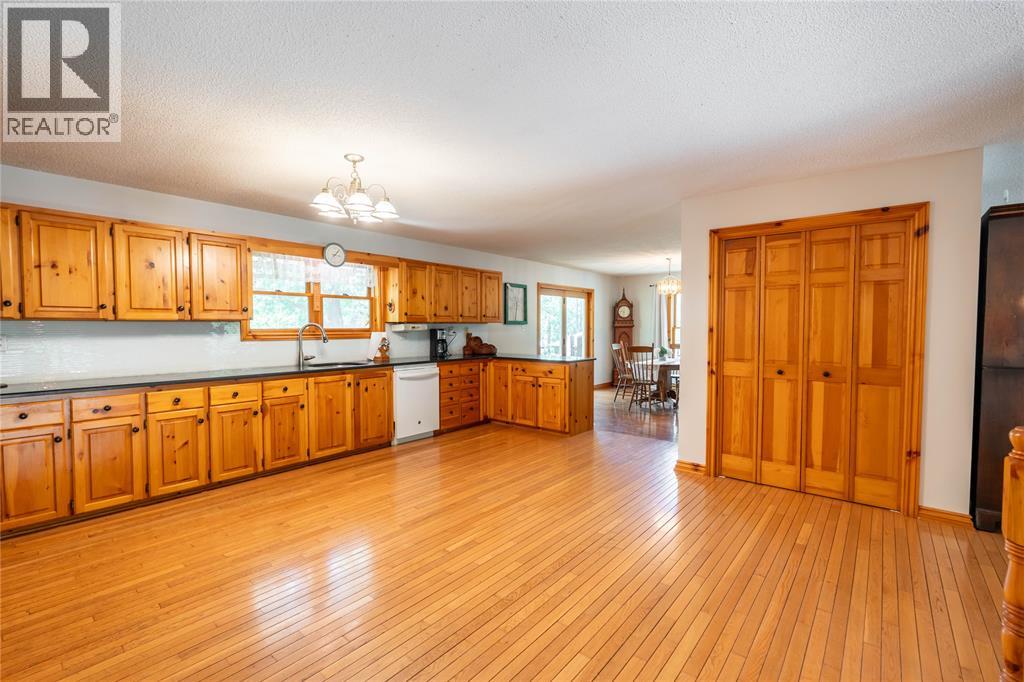 9952 POWELL ROAD - 4