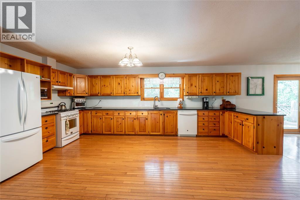 9952 POWELL ROAD - 5