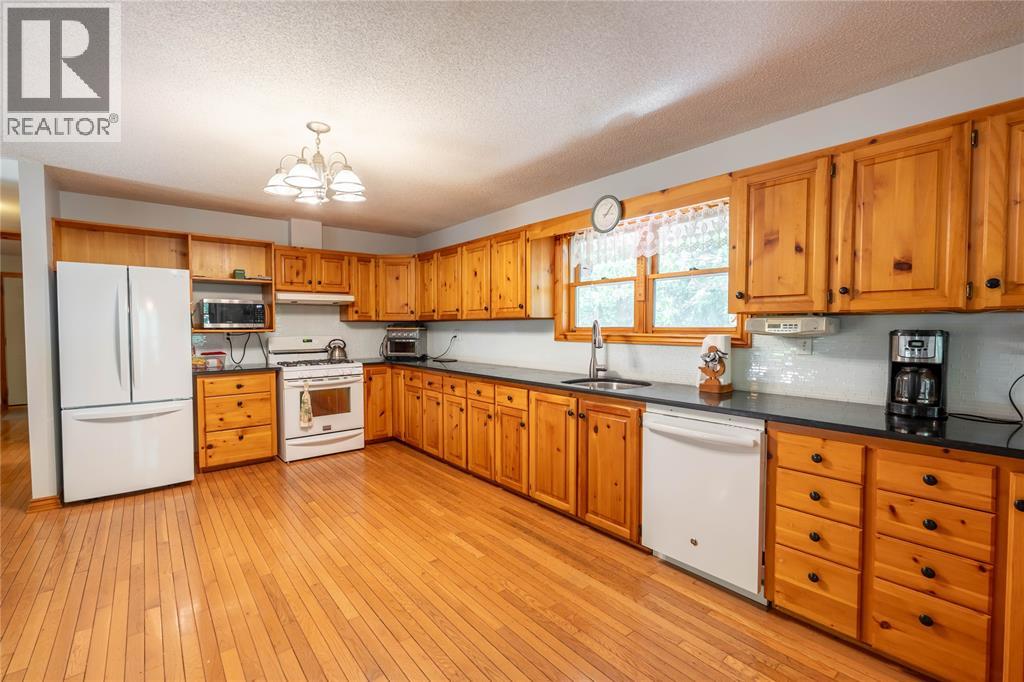 9952 POWELL ROAD - 6