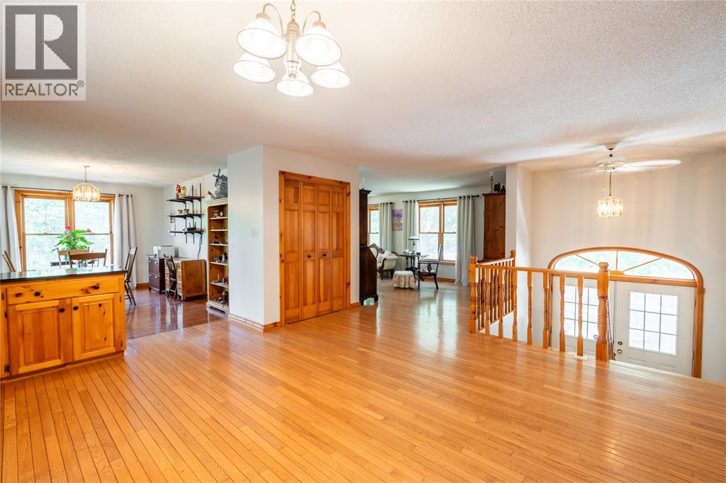 9952 POWELL ROAD - 7