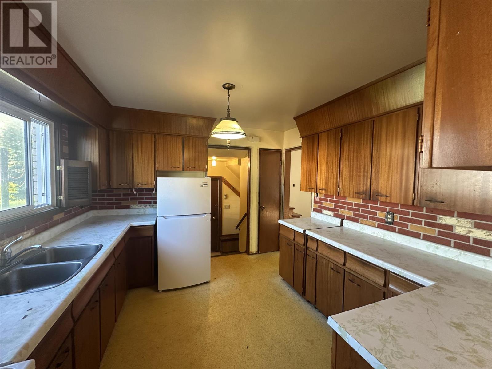70 LaSalle CT - 23