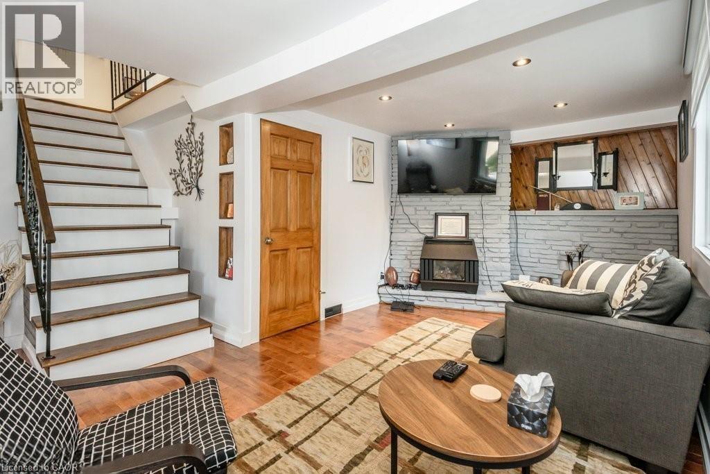 22 DUNDONALD Road - 5