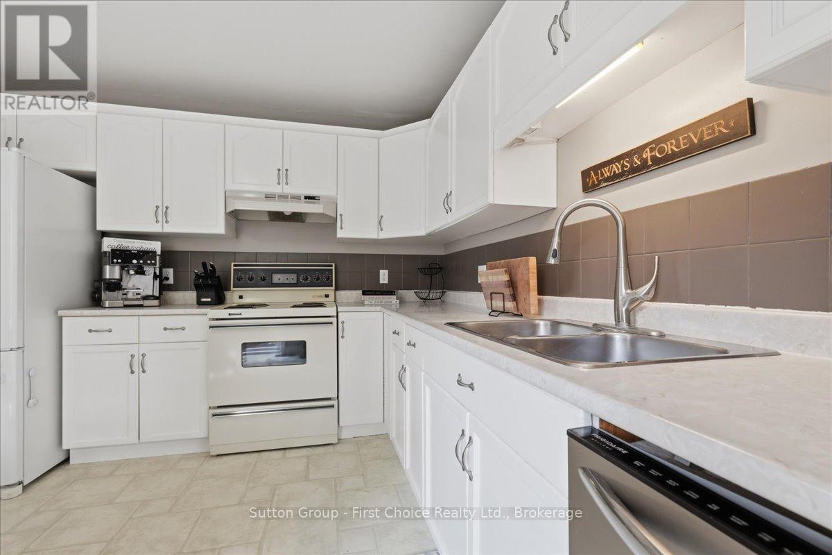 187 QUEEN STREET - 17