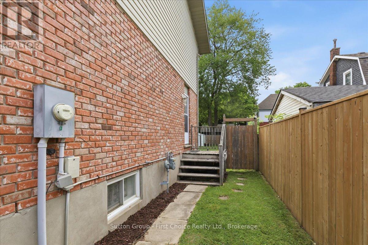 187 QUEEN STREET - 34