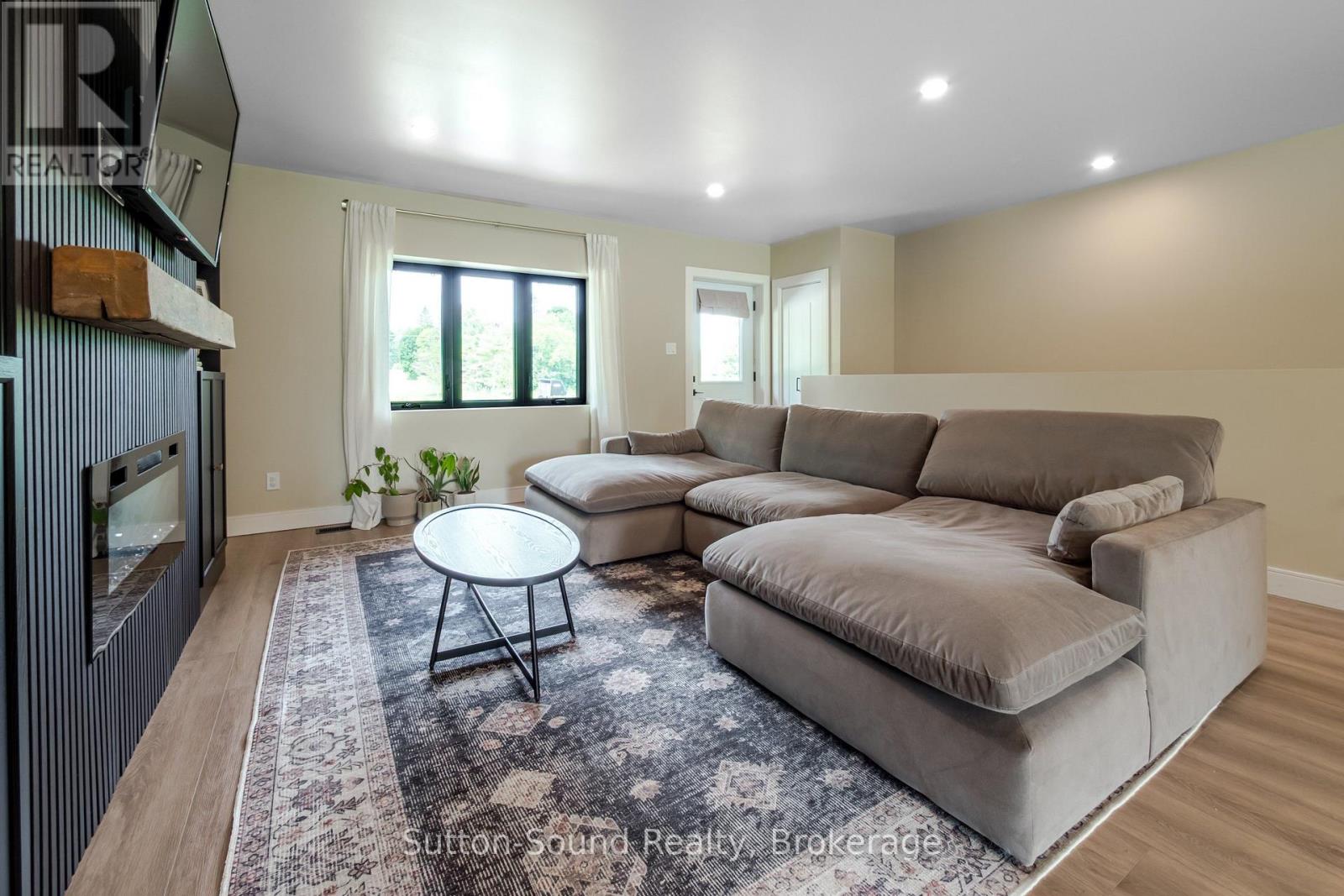115 GORDON STREET S - 12