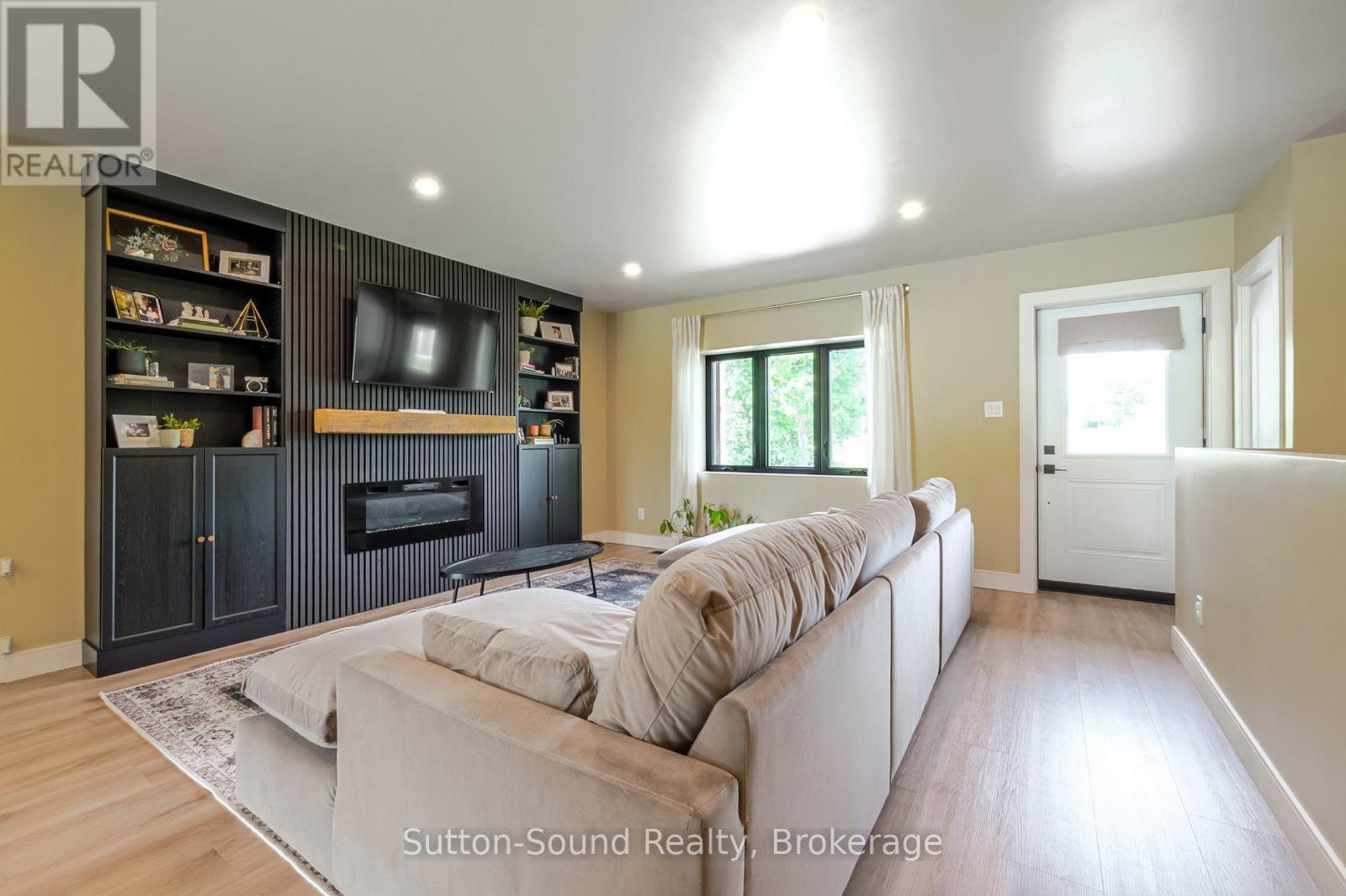 115 GORDON STREET S - 14
