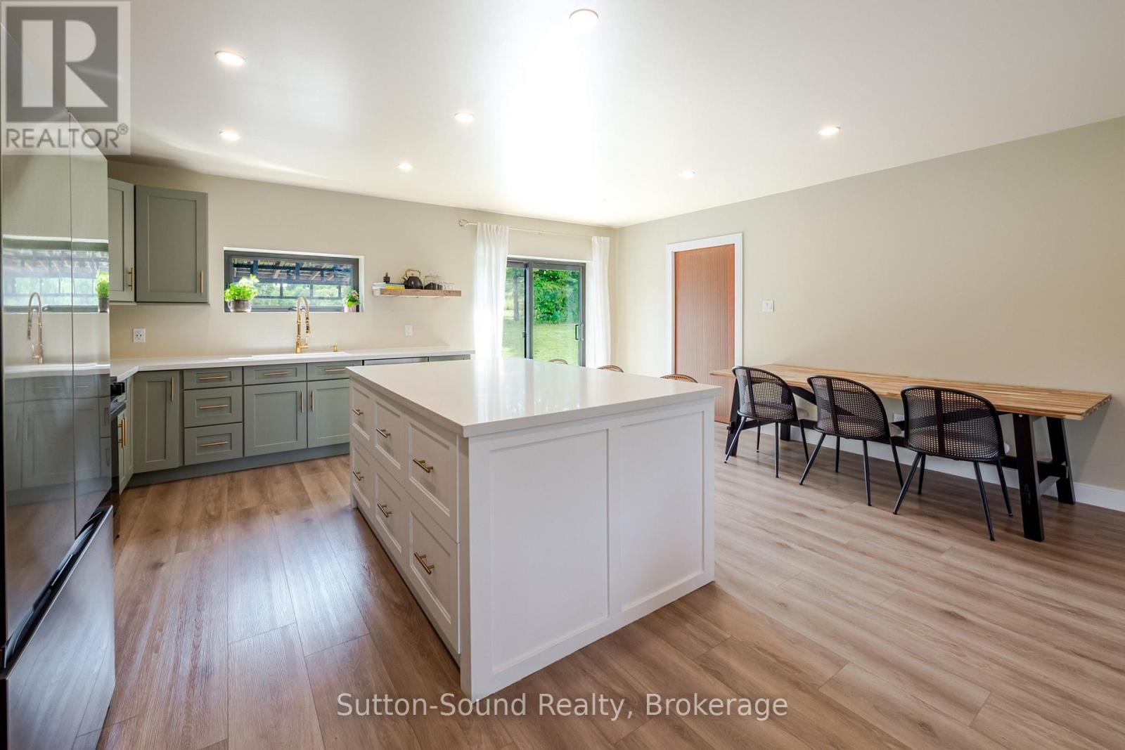 115 GORDON STREET S - 17