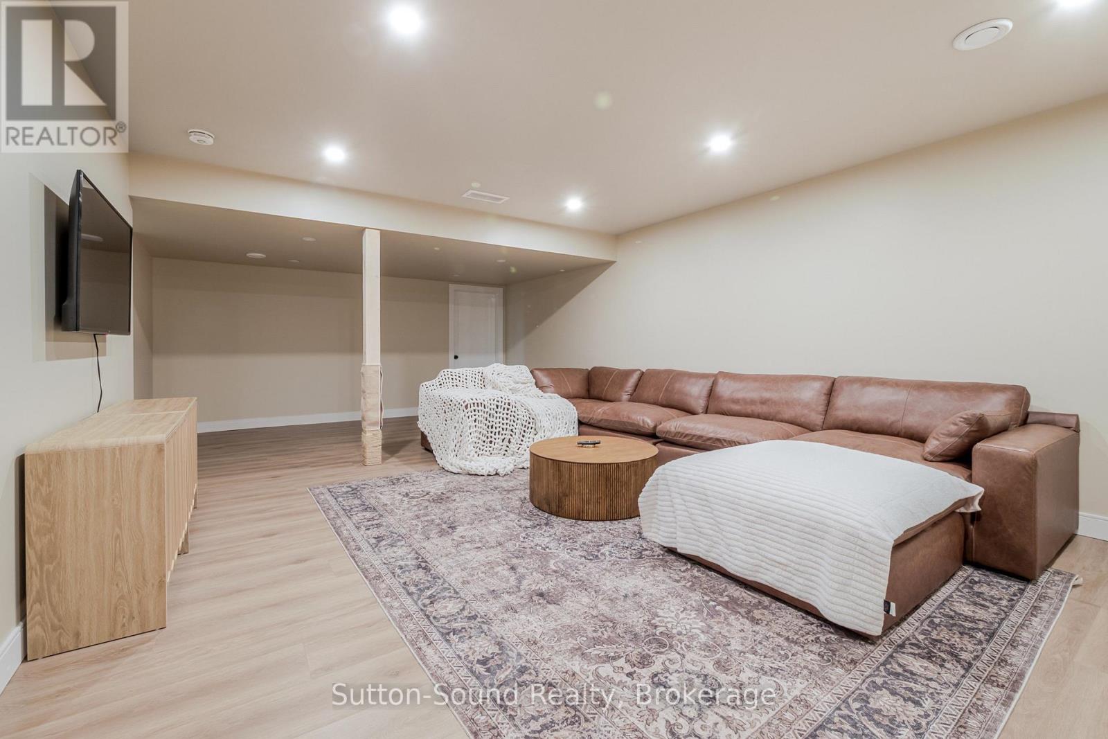 115 GORDON STREET S - 32