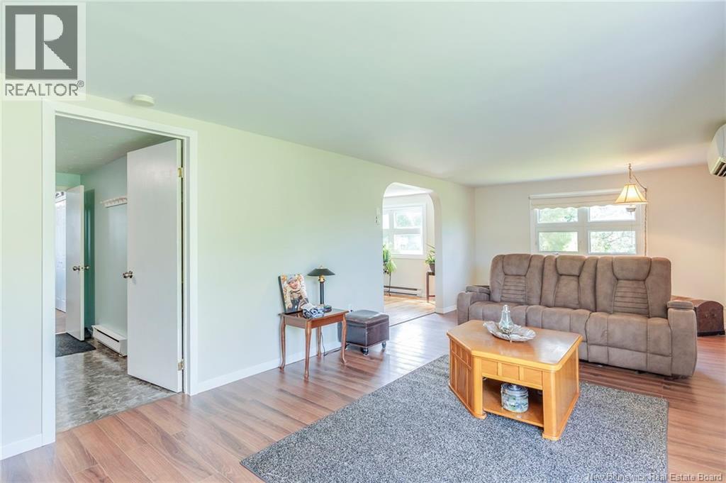 10 McMahon - Image 18