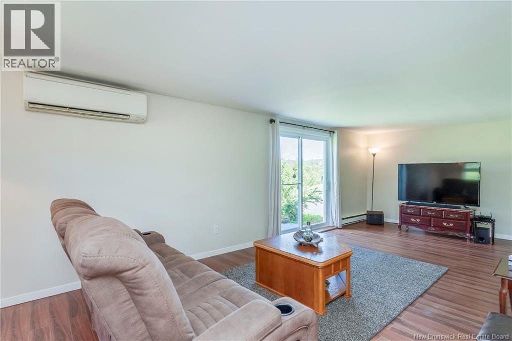 10 McMahon - Image 17