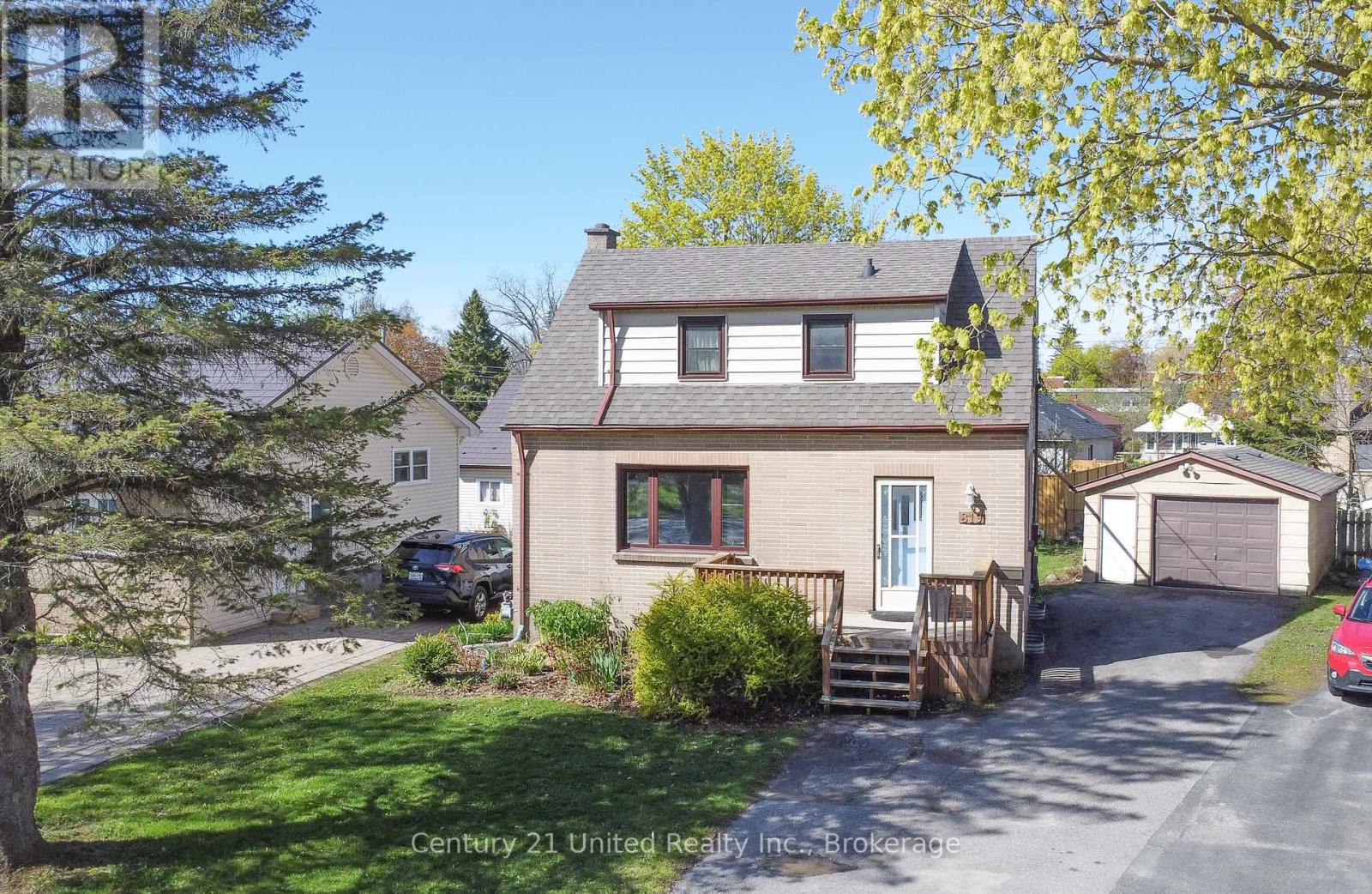 819 ARGYLE STREET - 1