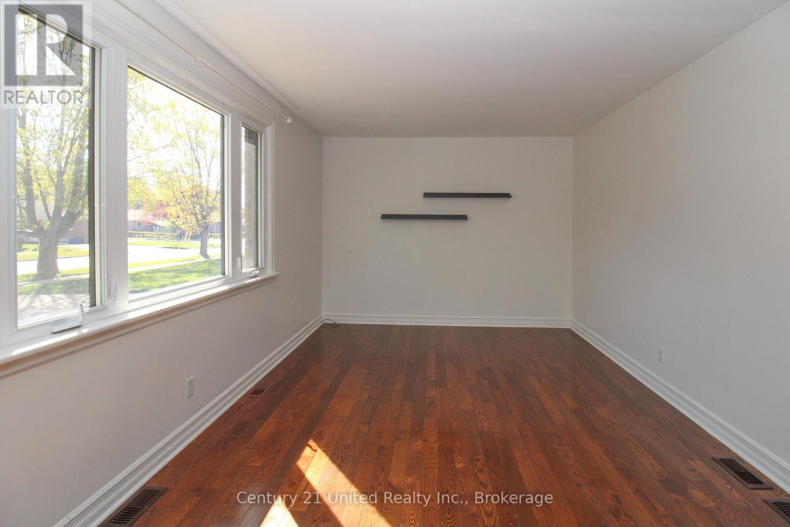 819 ARGYLE STREET - 10