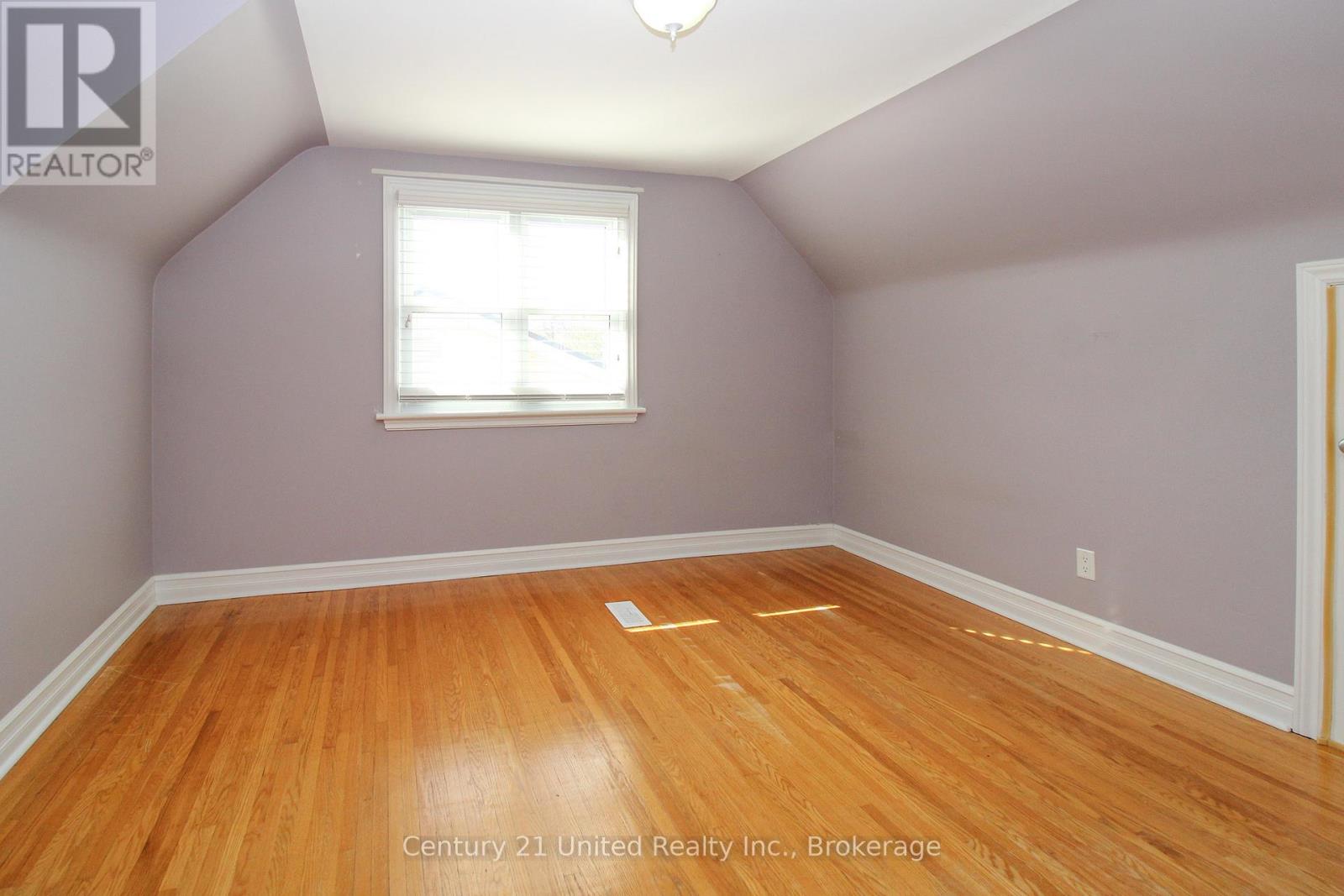 819 ARGYLE STREET - 21