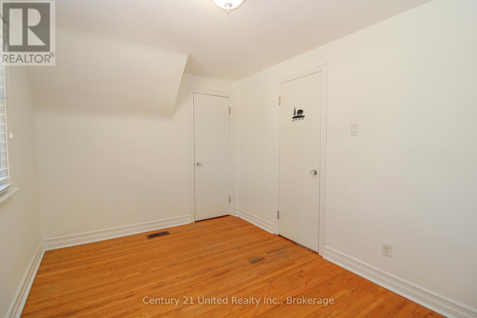 819 ARGYLE STREET - 28
