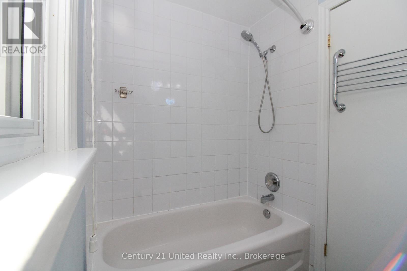 819 ARGYLE STREET - 30